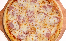 Пицца «Сырная с ветчиной»